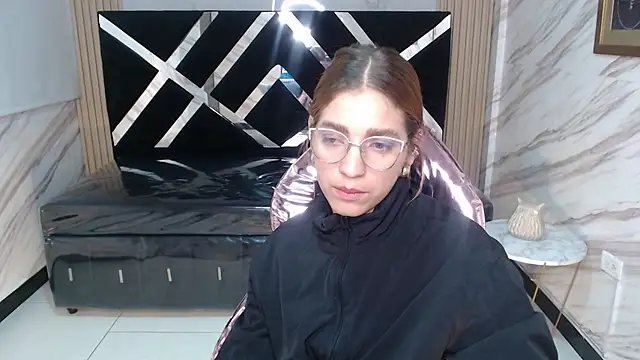 Snapshot of Angeles_v chatting on 03/09/25, 12:31 Angeles v online show from 03/09/25, 12:31