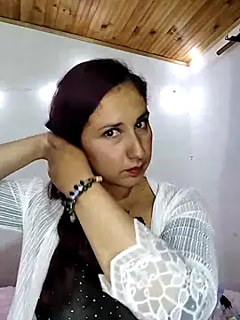 Megan-01- online show from 03/13/25, 01:21