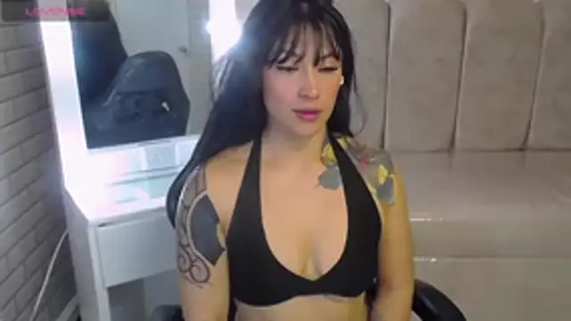 Isabella Collen v online show from 04/17/26, 01:14