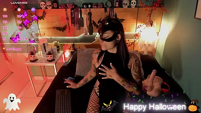 ChloeAllennn online show from 10/31/25, 12:06