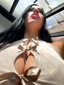 Antonella Smiith  online show from 10/02/25, 02:35