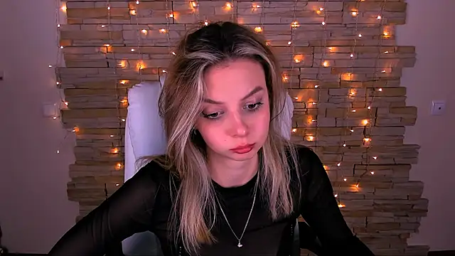 Snapshot of melissa_richardson chatting on 02/26/25, 12:47 melissa richardson online show from 02/26/25, 12:47