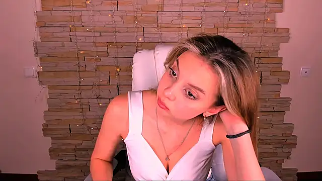 Snapshot of melissa_richardson chatting on 02/26/25, 10:31 melissa richardson online show from 02/26/25, 10:31