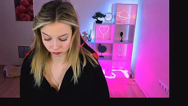 Snapshot of melissa_richardson chatting on 03/03/25, 12:26 melissa richardson online show from 03/03/25, 12:26