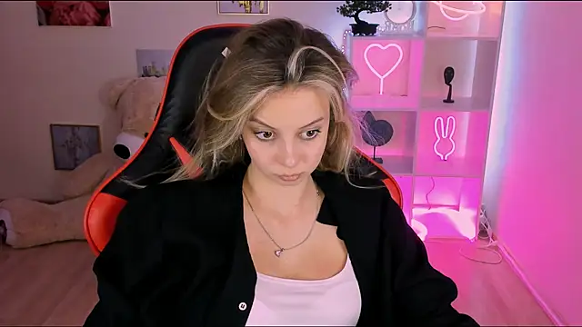 Snapshot of melissa_richardson chatting on 03/11/25, 06:32 melissa richardson online show from 03/11/25, 06:32