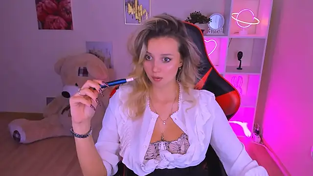 Snapshot of melissa_richardson chatting on 10/01/25, 12:55 melissa richardson online show from 10/01/25, 12:55