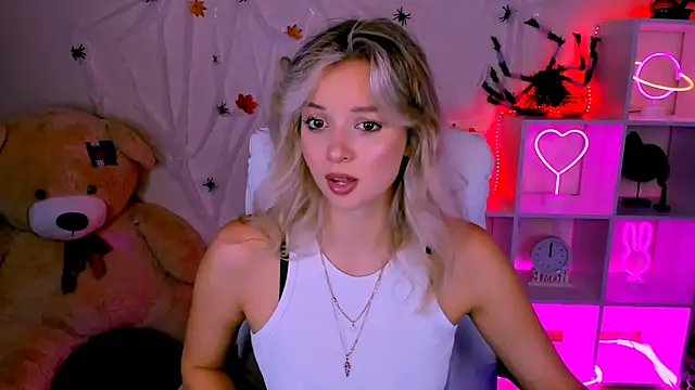 Snapshot of melissa_richardson chatting on 10/16/25, 04:30 melissa richardson online show from 10/16/25, 04:30