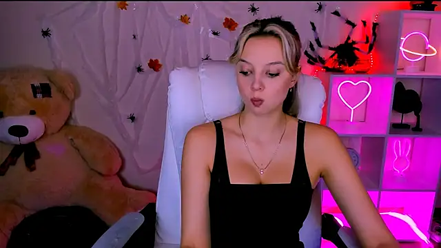 Snapshot of melissa_richardson chatting on 11/01/25, 08:38 melissa richardson online show from 11/01/25, 08:38