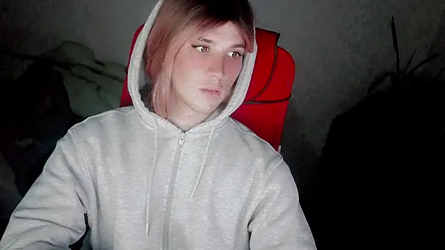 Snapshot of hellenspellman chatting on 09/23/25, 04:43 hellenspellman online show from 09/23/25, 04:43