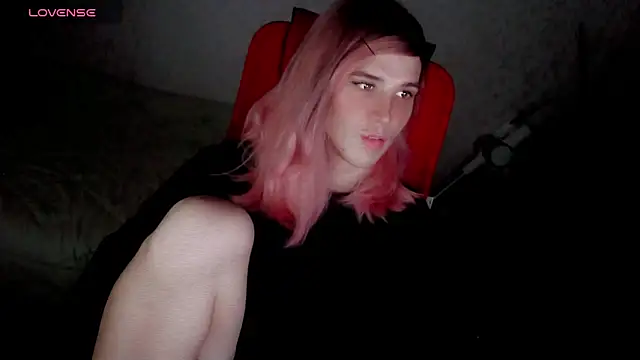 Snapshot of hellenspellman chatting on 11/11/25, 04:40 hellenspellman online show from 11/11/25, 04:40