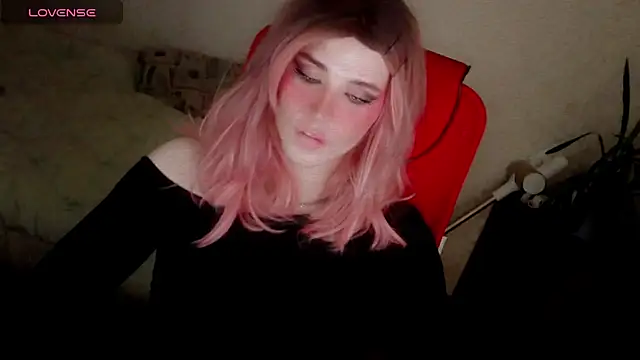 Snapshot of hellenspellman chatting on 11/18/25, 04:33 hellenspellman online show from 11/18/25, 04:33