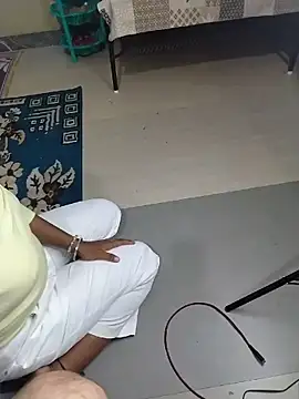 rahulkajuuu0909 online show from 05/17/26, 11:50