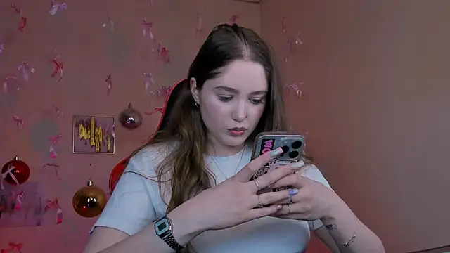 hazel sullivan online show from 12/15/25, 12:20