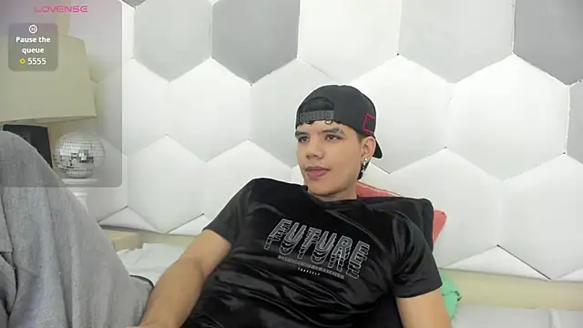 Axel Forte online show from 10/17/25, 01:14