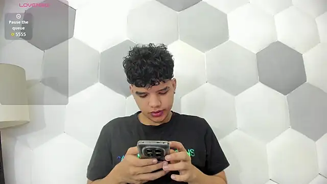 Axel Forte online show from 10/31/25, 01:23