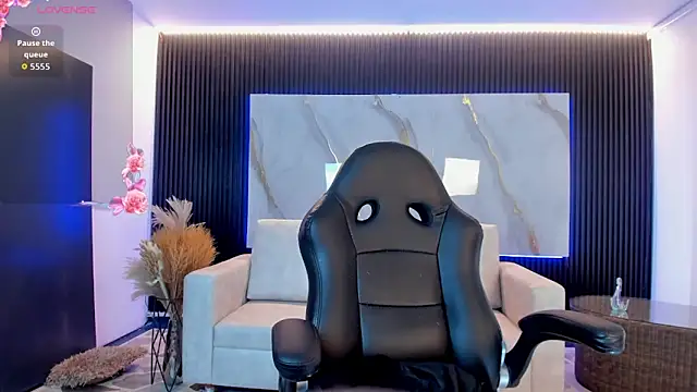 Ivaannaa  online show from 02/17/26, 12:45