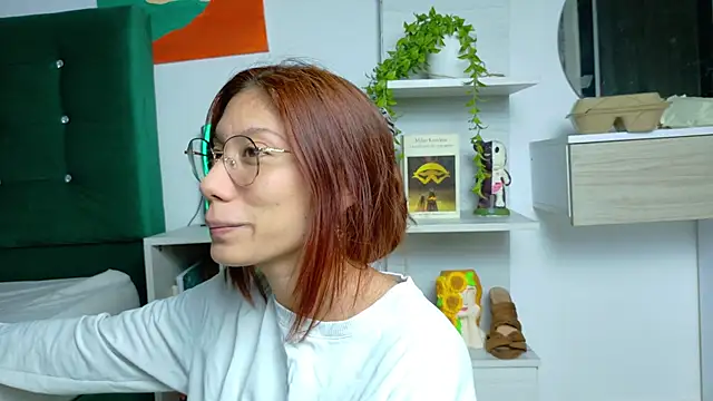 zarahCute online show from 10/13/25, 05:18