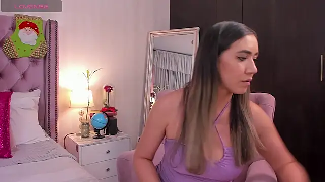 Snapshot of natashaleightt chatting on 11/30/25, 02:48 natashaleightt online show from 11/30/25, 02:48