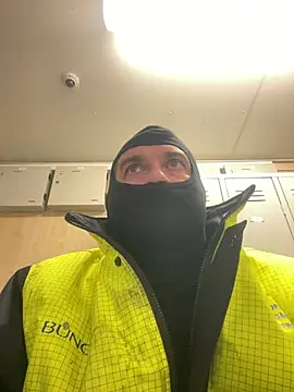 Snapshot of daniel21p chatting on 03/02/26, 02:03 daniel21p online show from 03/02/26, 02:03