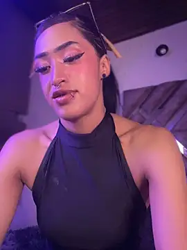 Snapshot of MichelleDiaz_Pink chatting on 09/21/25, 03:30 MichelleDiaz Pink online show from 09/21/25, 03:30