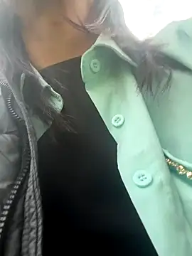 MichelleDiaz Pink online show from 11/18/25, 08:57