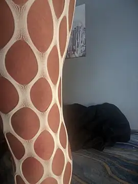 MichelleDiaz Pink online show from 11/27/25, 05:15