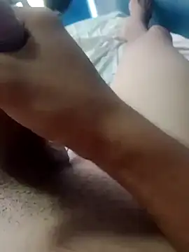 Snapshot of 464a-err chatting on 11/14/25, 02:49 464a-err online show from 11/14/25, 02:49