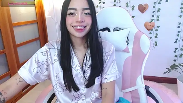 hellokitty  valery online show from 06/25/26, 02:00