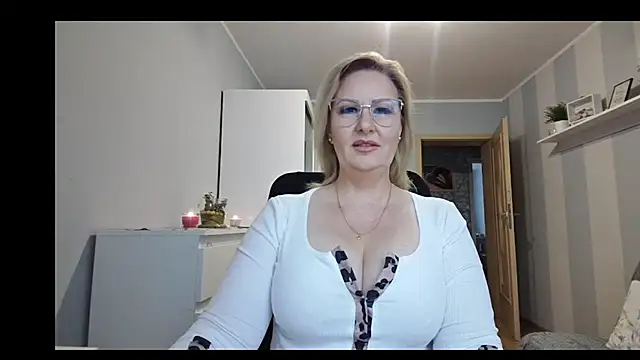 DianaLive online show from 02/17/26, 07:05