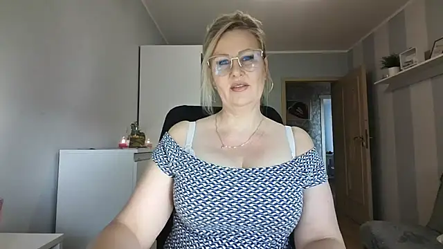 DianaLive online show from 02/26/26, 09:19