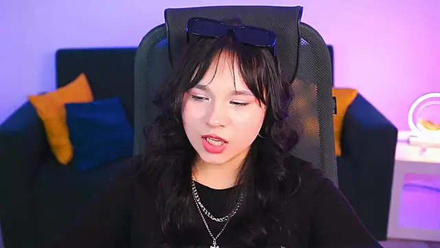 HanaWise online show from 02/25/25, 02:33