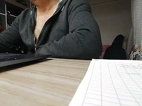 Snapshot of alykemylove01 chatting on 02/27/25, 07:15 alykemylove01 online show from 02/27/25, 07:15