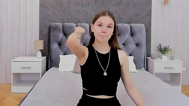 Snapshot of Amber_Rogers chatting on 03/20/25, 02:10 Amber Rogers online show from 03/20/25, 02:10