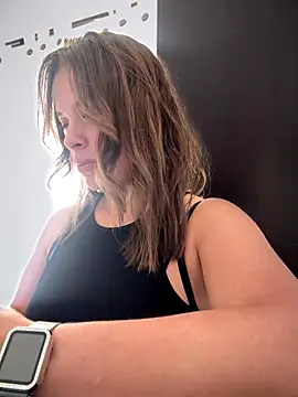 gynna kimera online show from 09/24/25, 03:15