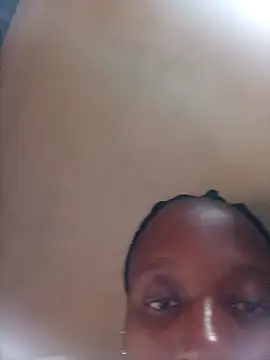 Snapshot of LoveDropss chatting on 11/15/25, 11:18 LoveDropss online show from 11/15/25, 11:18