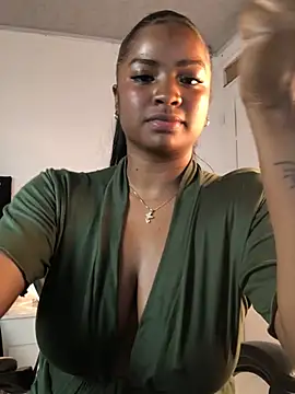 ValerieBlakee online show from 05/18/26, 12:07
