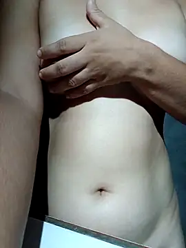 Snapshot of meddy_delicinha chatting on 02/23/26, 03:59 meddy delicinha online show from 02/23/26, 03:59