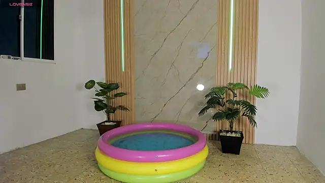 flor herrera01 online show from 04/25/26, 03:20