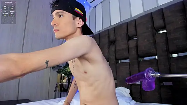 Snapshot of ValentinoMoreti chatting on 09/26/25, 02:21 ValentinoMoreti online show from 09/26/25, 02:21