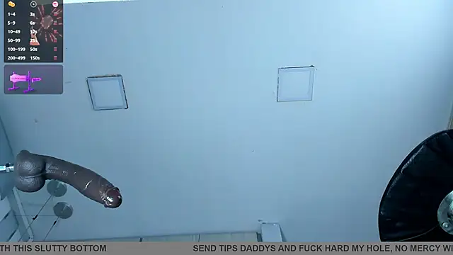 Snapshot of ValentinoMoreti chatting on 11/25/25, 05:51 ValentinoMoreti online show from 11/25/25, 05:51