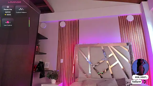 sweetviolet   online show from 11/26/25, 12:06