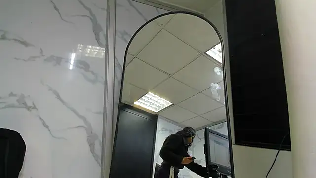 Kendall 6669 online show from 11/06/25, 01:01