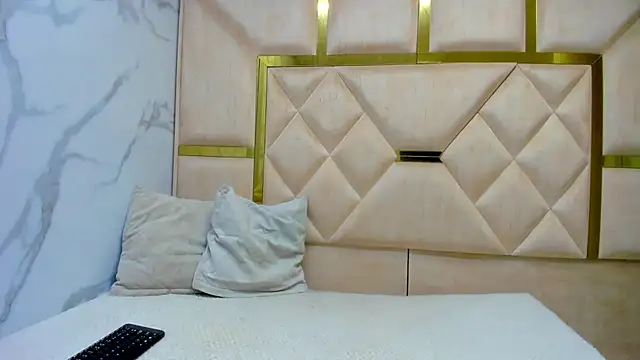 Kendall 6669 online show from 11/29/25, 01:14