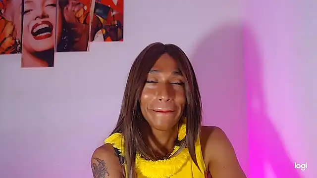 red veltet online show from 10/04/25, 03:10