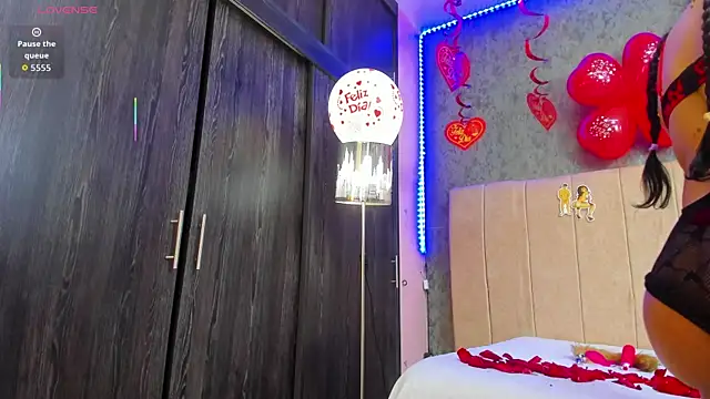 Snapshot of ava-am chatting on 09/21/25, 01:07 ava-am online show from 09/21/25, 01:07