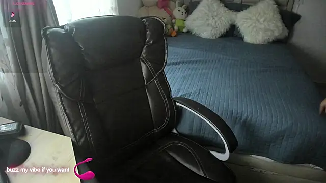 Snapshot of chanell__toledo chatting on 12/03/25, 10:41 chanell toledo online show from 12/03/25, 10:41