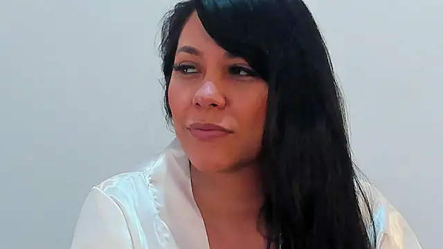 Snapshot of isabellarous- chatting on 02/07/26, 07:50 isabellarous- online show from 02/07/26, 07:50