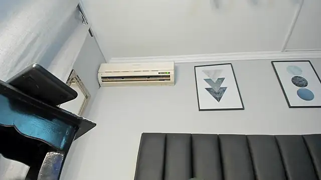 CHANELL 11INCHES online show from 03/16/25, 10:53