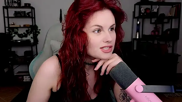 Snapshot of Della_Ideal chatting on 05/11/26, 06:16 Della Ideal online show from 05/11/26, 06:16