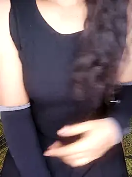 Snapshot of geetha_telugu_kan277 chatting on 03/05/25, 05:29 geetha telugu kan277 online show from 03/05/25, 05:29